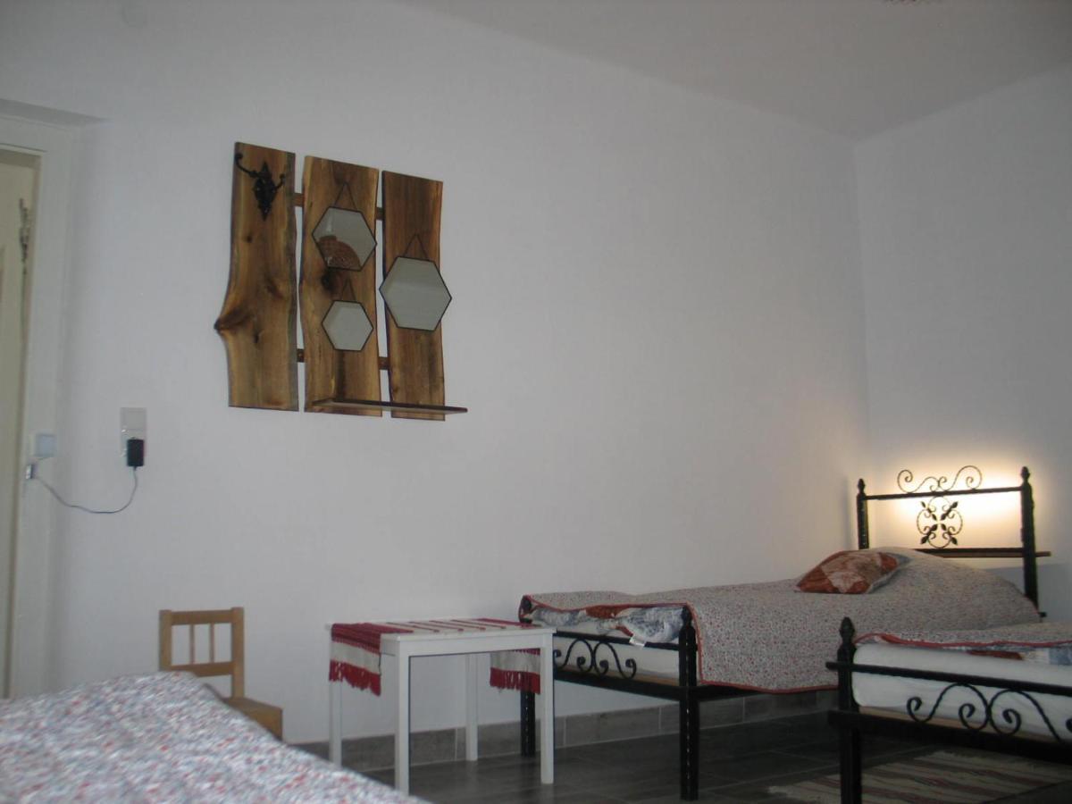 Reti Tanya Vendeghaz Hotel Kerecseny Exterior photo
