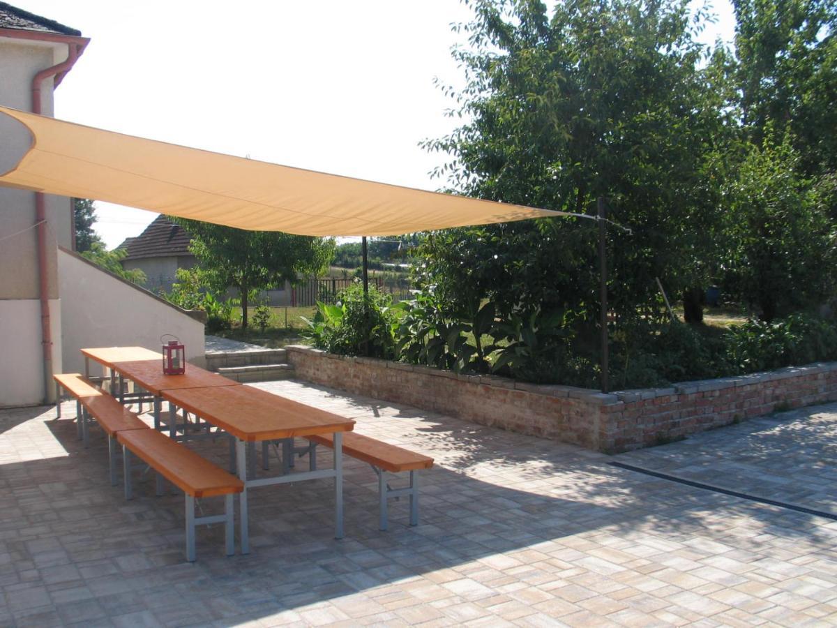 Reti Tanya Vendeghaz Hotel Kerecseny Exterior photo